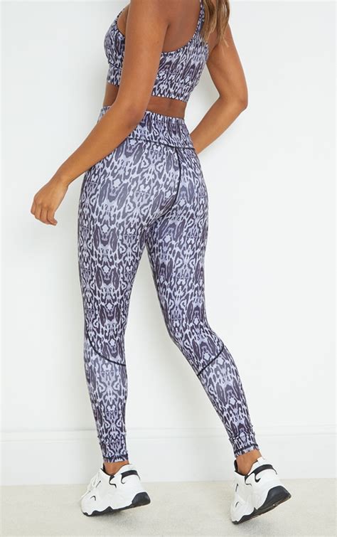 grey leopard print gym leggings.